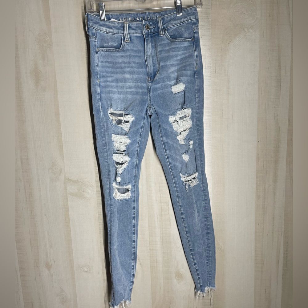 American‎ Eagle Highest Rise Jegging jeans distressed, size 4